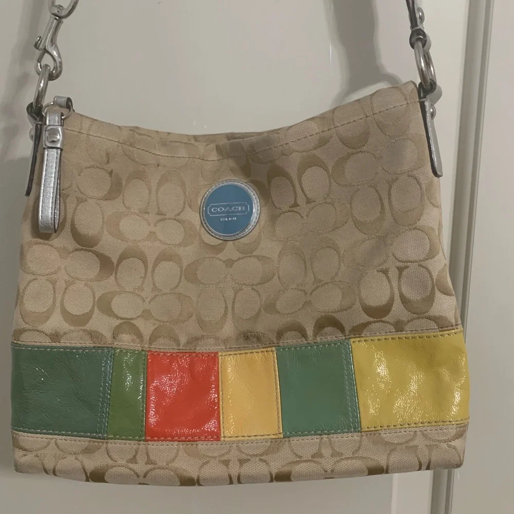Loved🩷Coach Multicolor Crossbody Bag💛💚❤️💙 - Picture 3 of 9